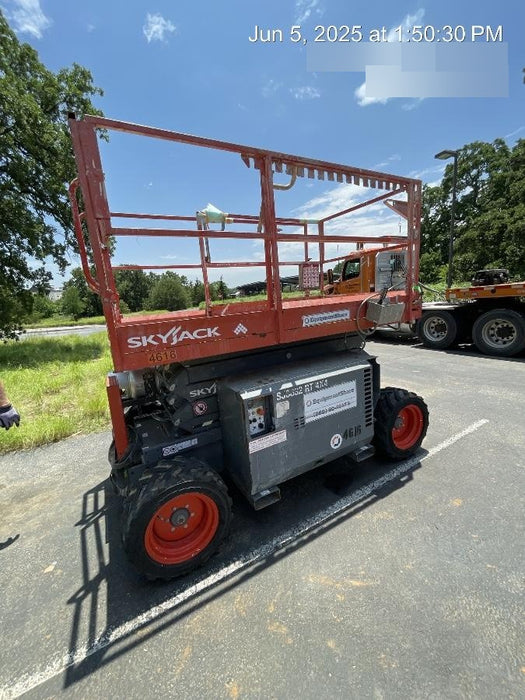 2017 SKYJACK SJ6832 RT