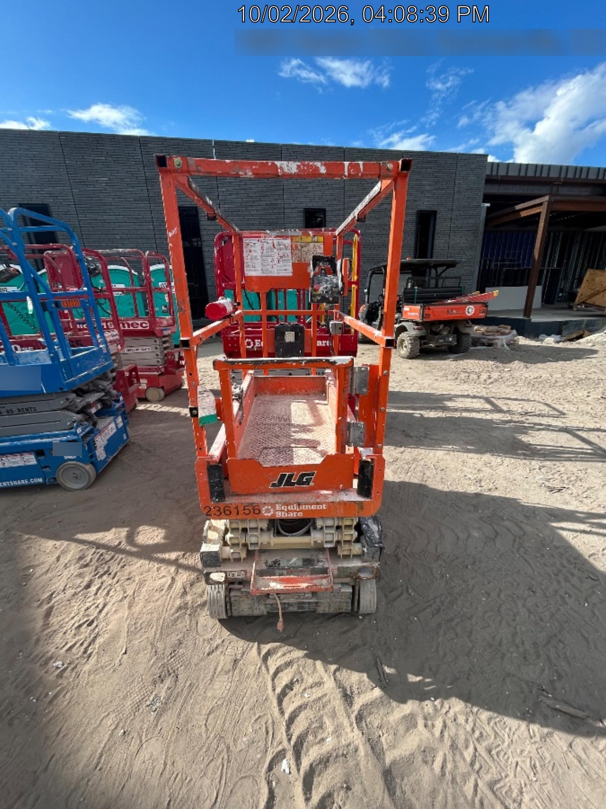 2022 JLG ES1330L