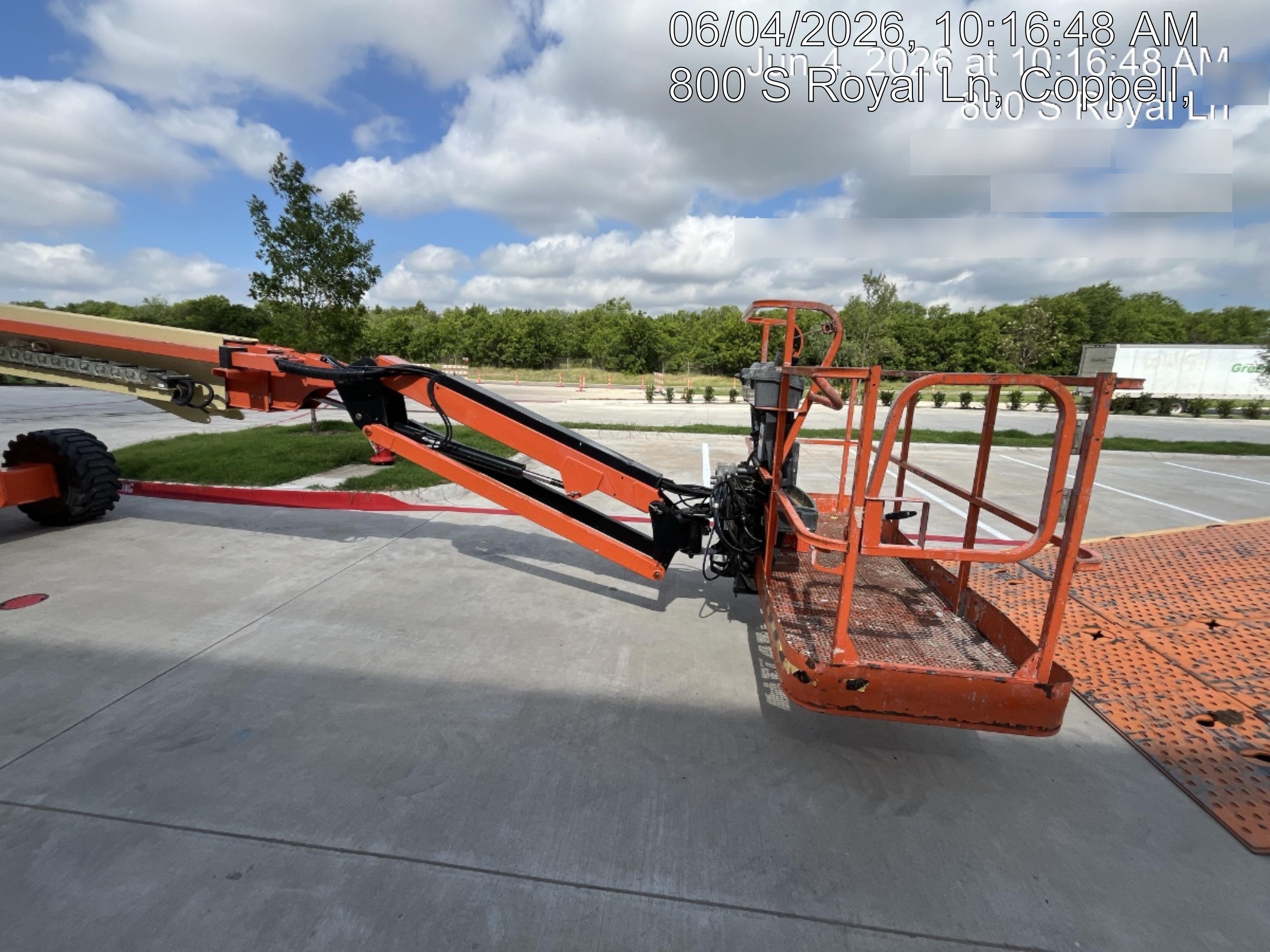 2022 JLG 660SJ