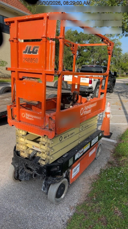 2023 JLG ES1932