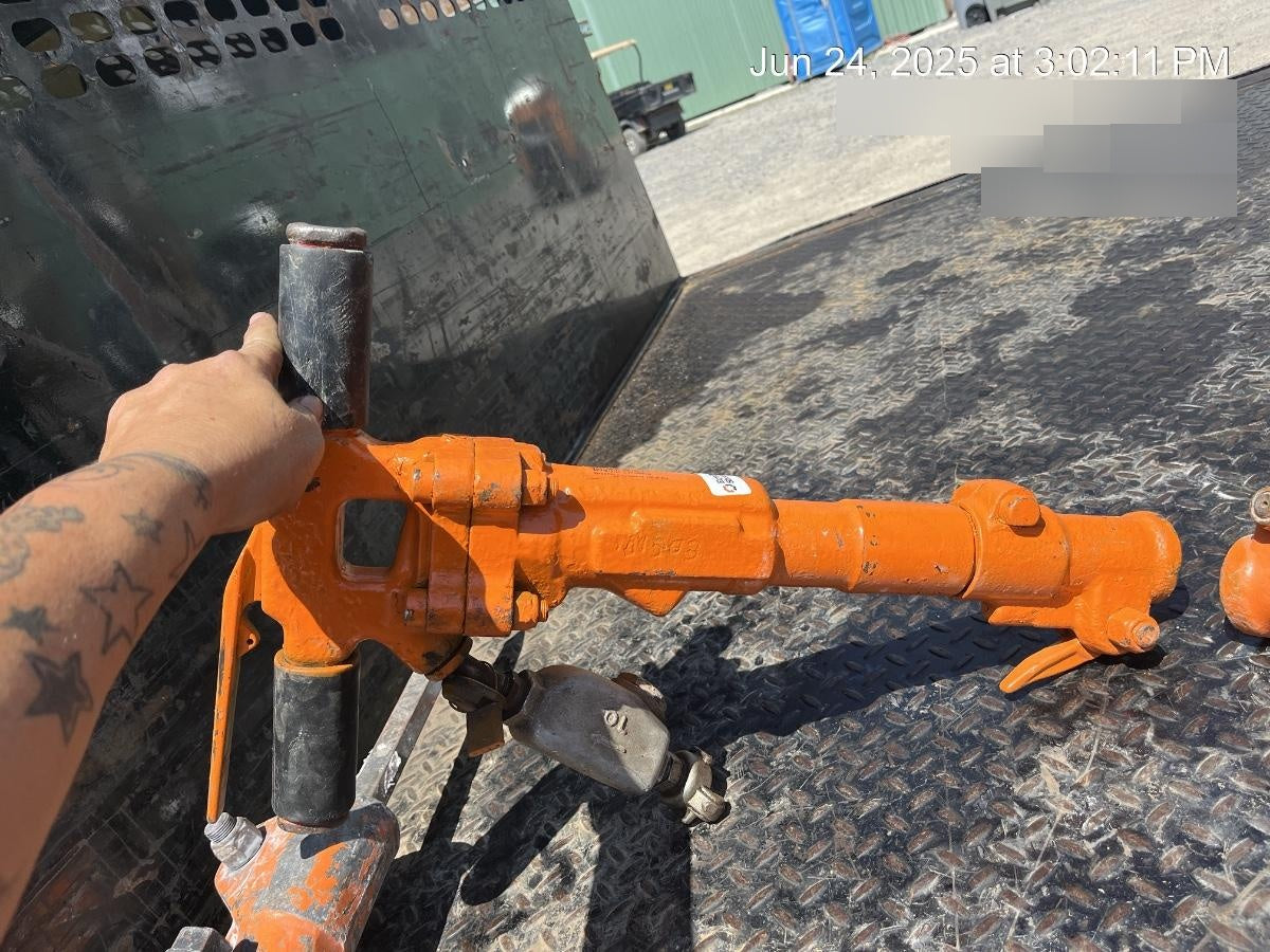 2021 MICHIGAN PNEUMATIC MP-30-1