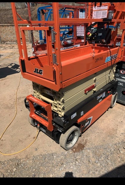 2022 JLG ES1932