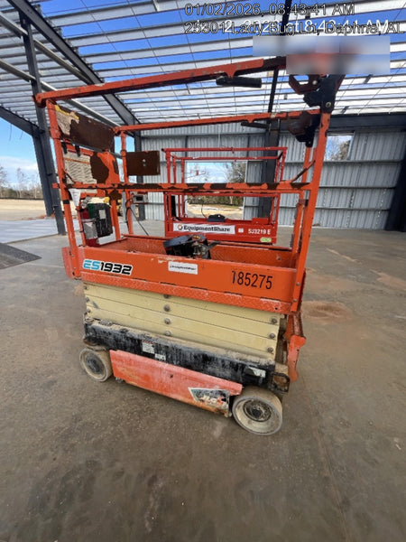 2021 JLG ES1932
