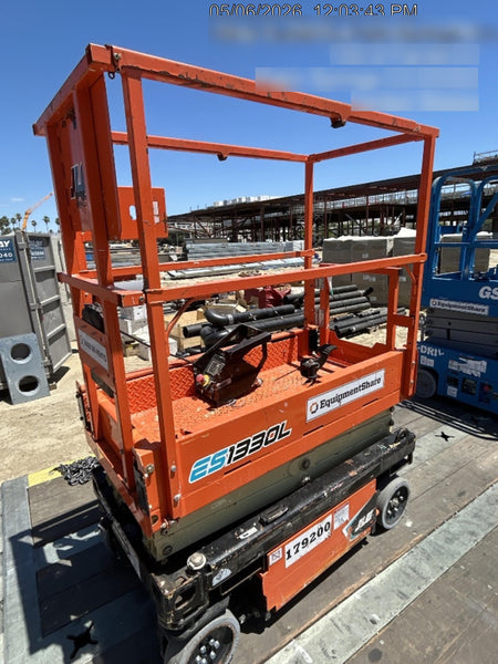 2021 JLG ES1330L