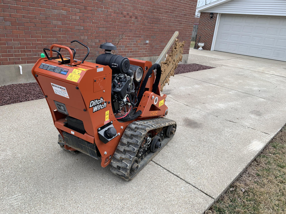 2020 DITCH WITCH C24XA