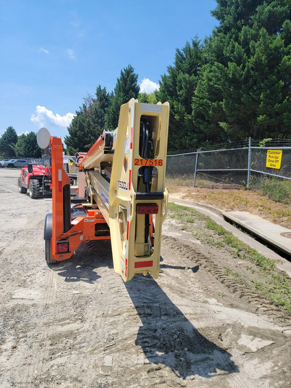2022 JLG T500J