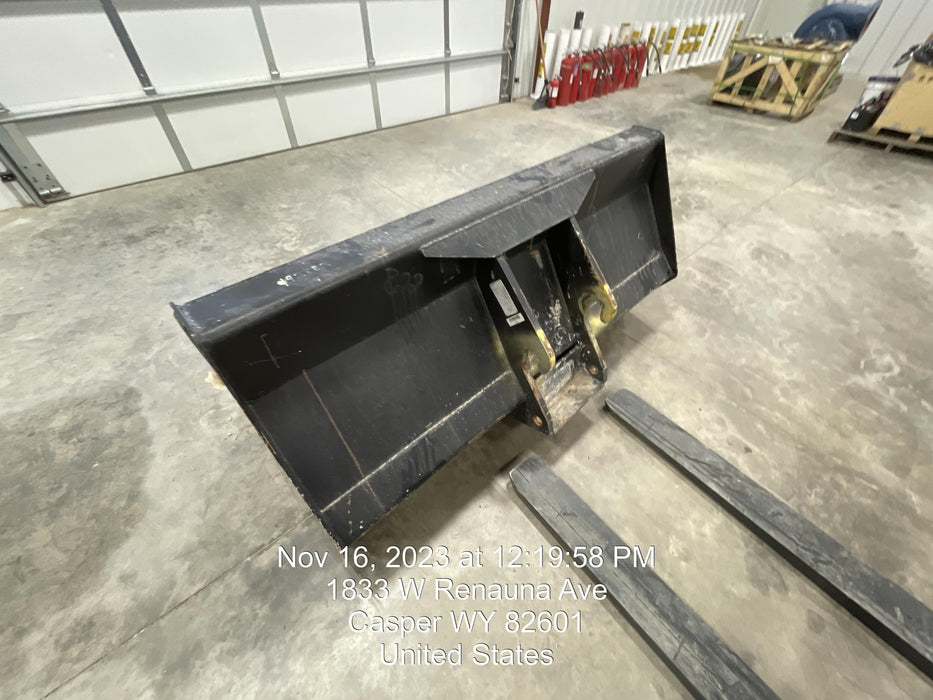 2016 SKYTRAK 70" Bucket, Telehandler 6k-7k