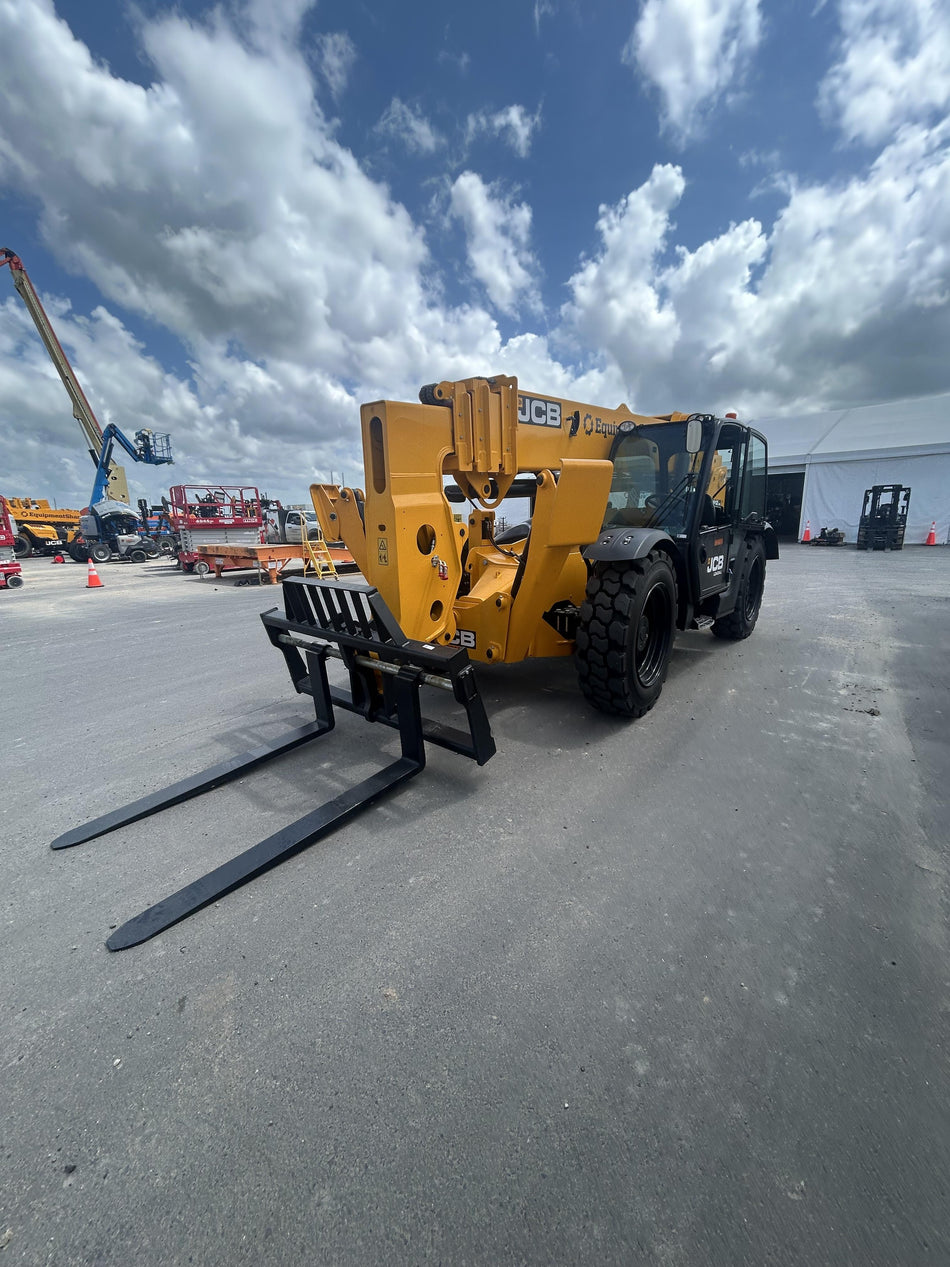 2026 JCB 512-56