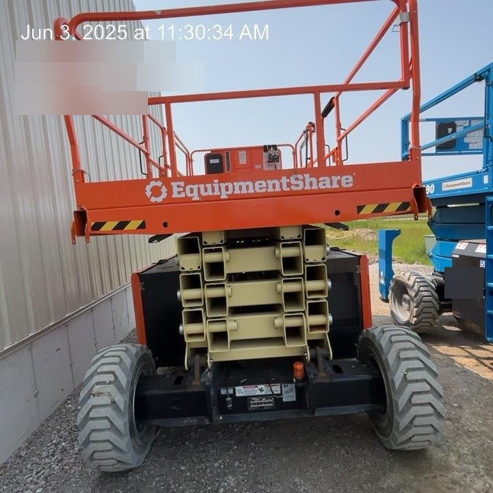 2023 JLG RT4394