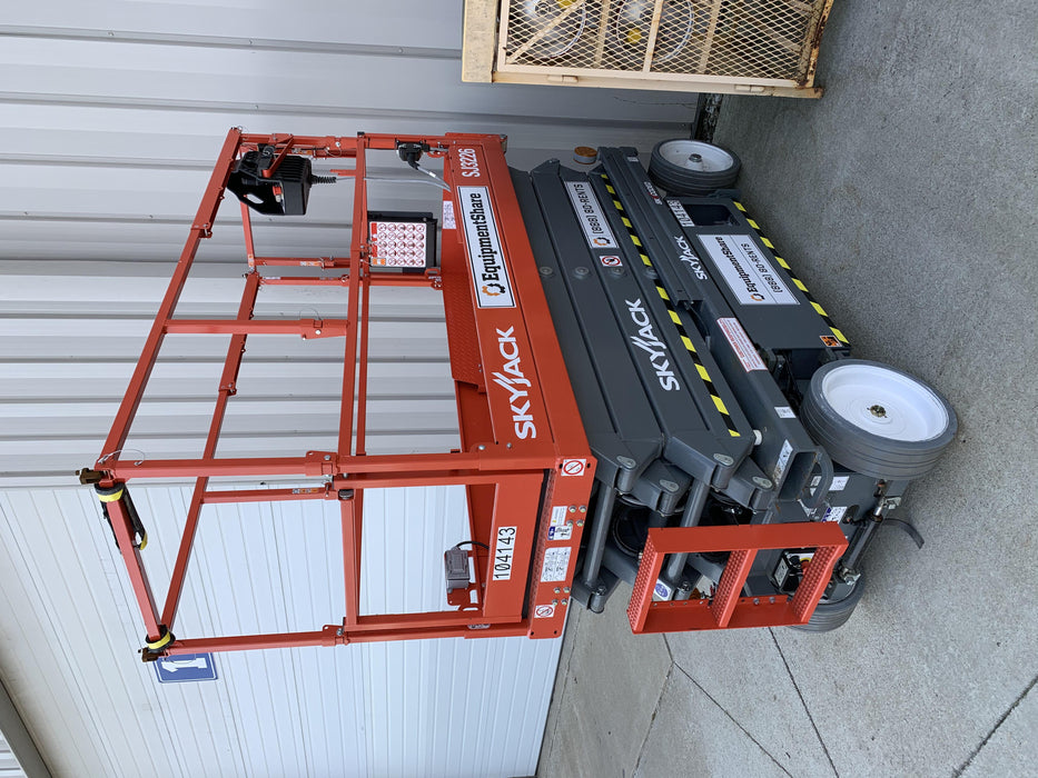 2020 Skyjack SJIII-3226 Solid NM Tires, Half height spring hinged entry gate, Dual Beacons