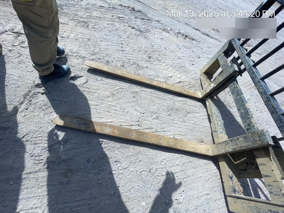 2021 PALADIN 48" Pallet Forks - Paladin