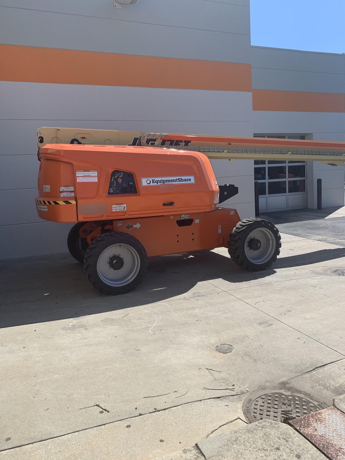 2020 JLG 660SJ