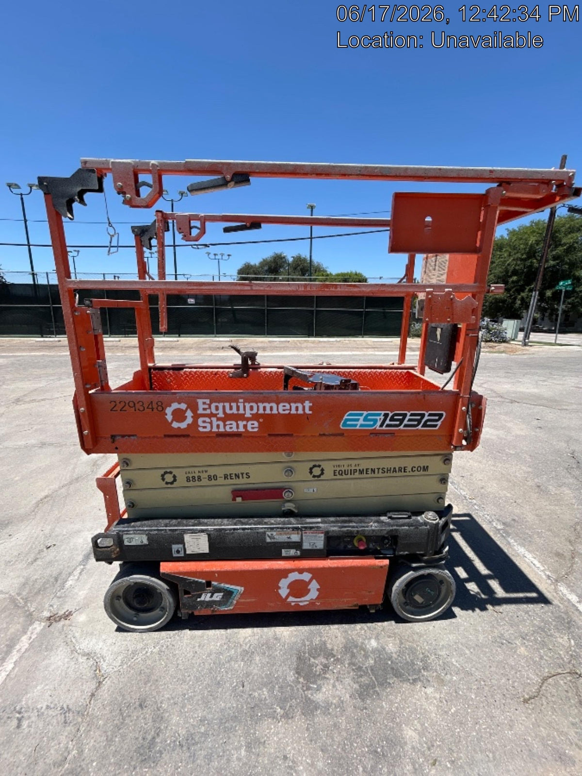 2022 JLG ES1932