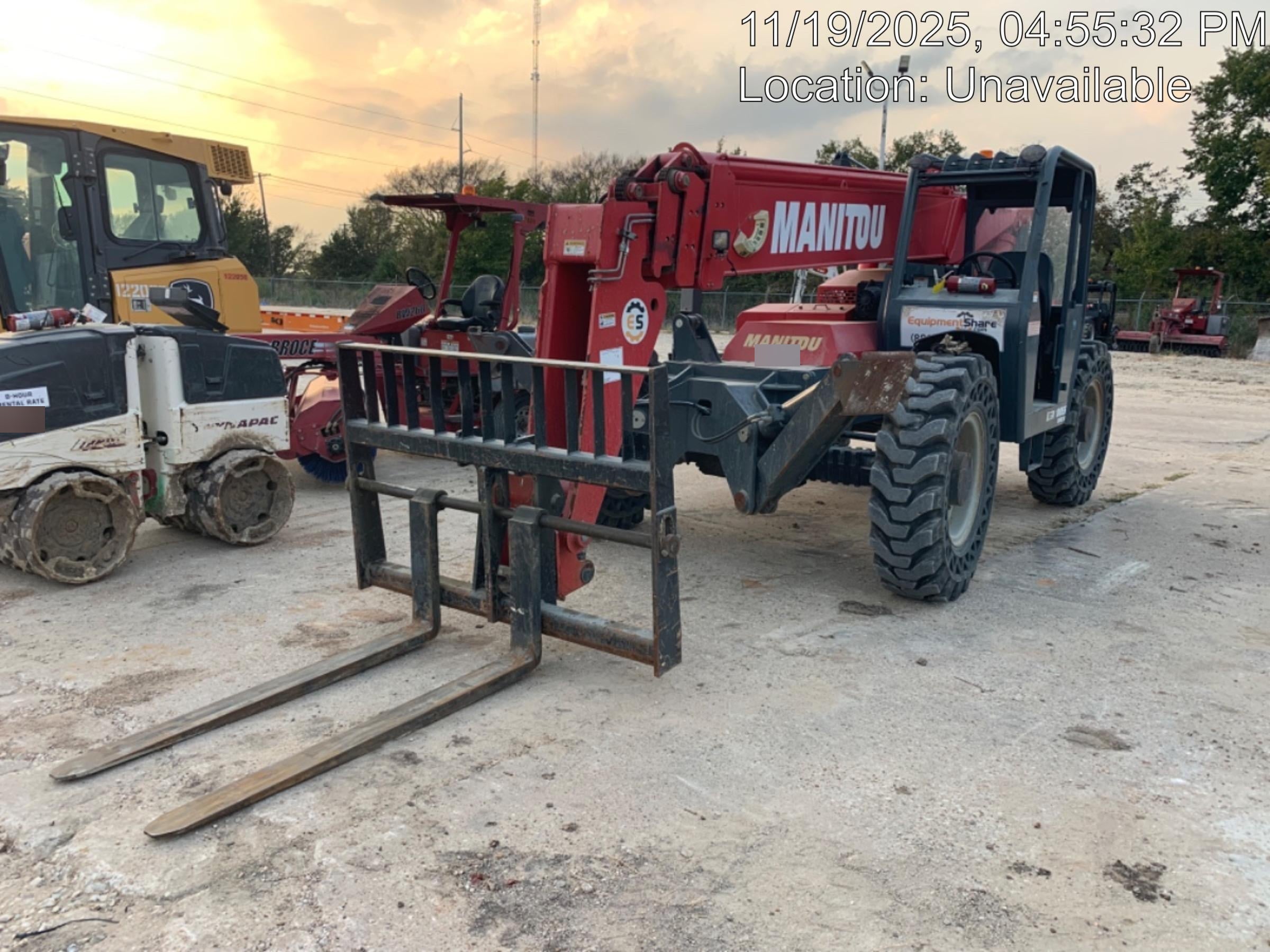 2018 Manitou MTA10055 MTA10055 - 120 HP T4, Canopy, Worklights/Strobe, Beacon, 66" Carriage, 60" Forks, Solid Tires, Lift Hook, Aux Hydraulics