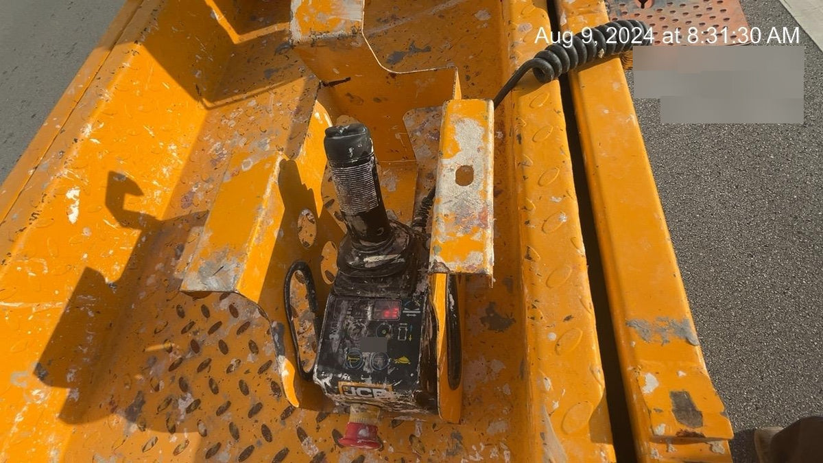 2021 JCB S1930E