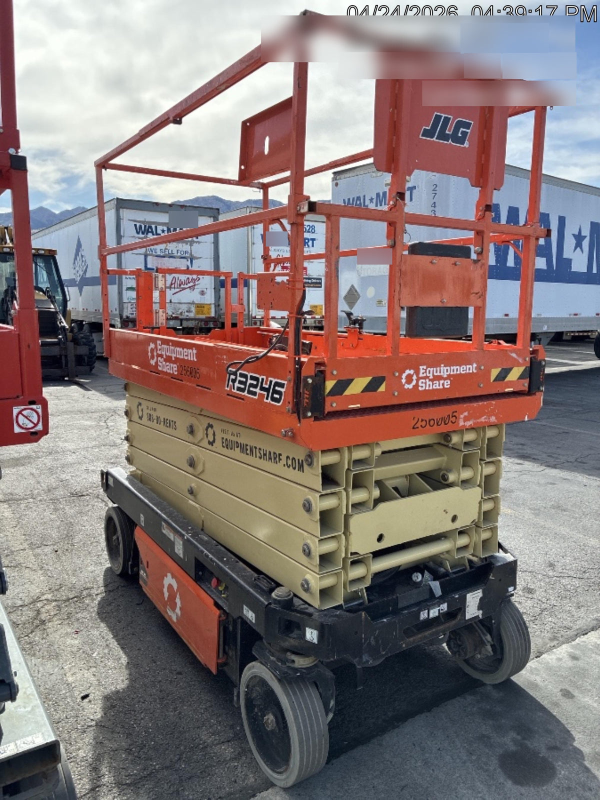 2022 JLG R3246