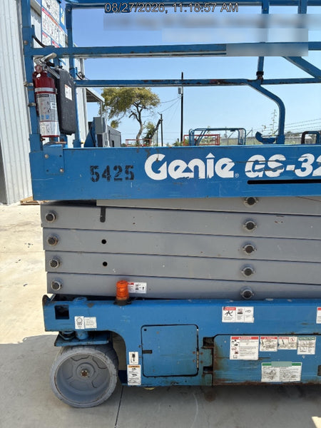 2017 Genie GS-3232 Genie GS3232 Narrow 32' Scissor Lift