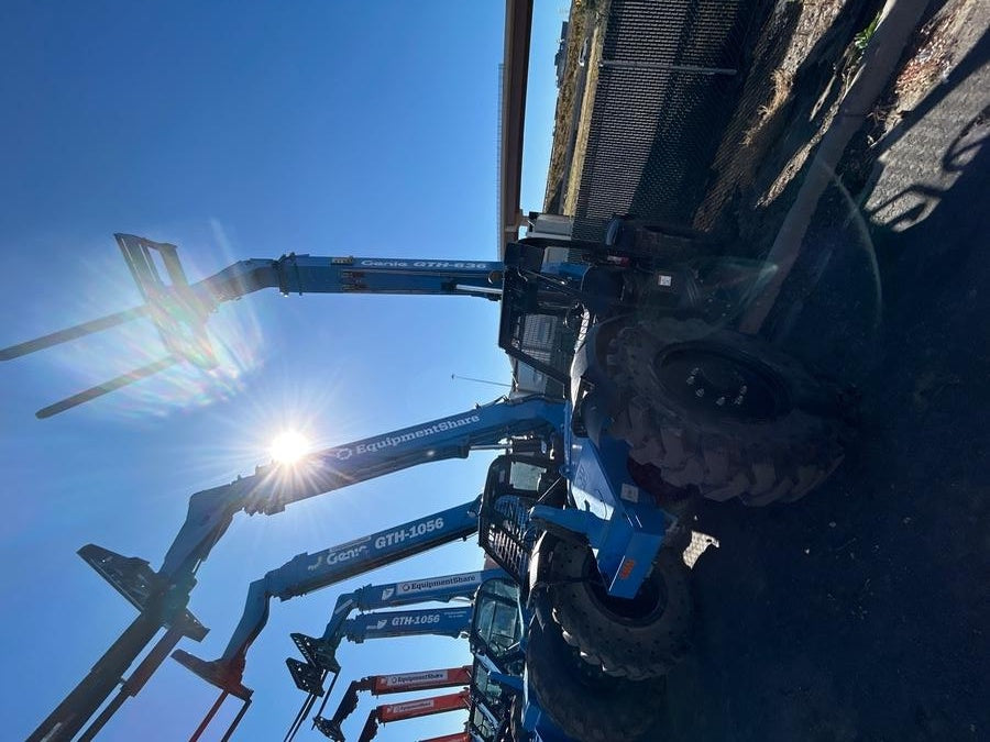 2018 Genie GTH-636 Genie GTH-636 w/Open ROPS, Solid Tires, beacon/work lights, 48" carriage/forks