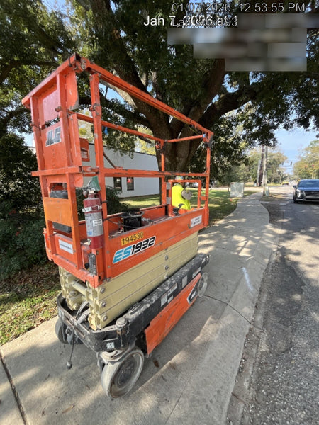 2021 JLG ES1932