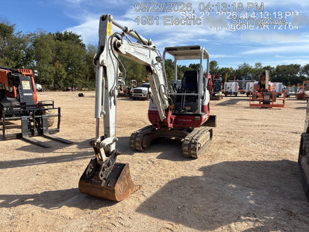 2022 TAKEUCHI TB235-2R