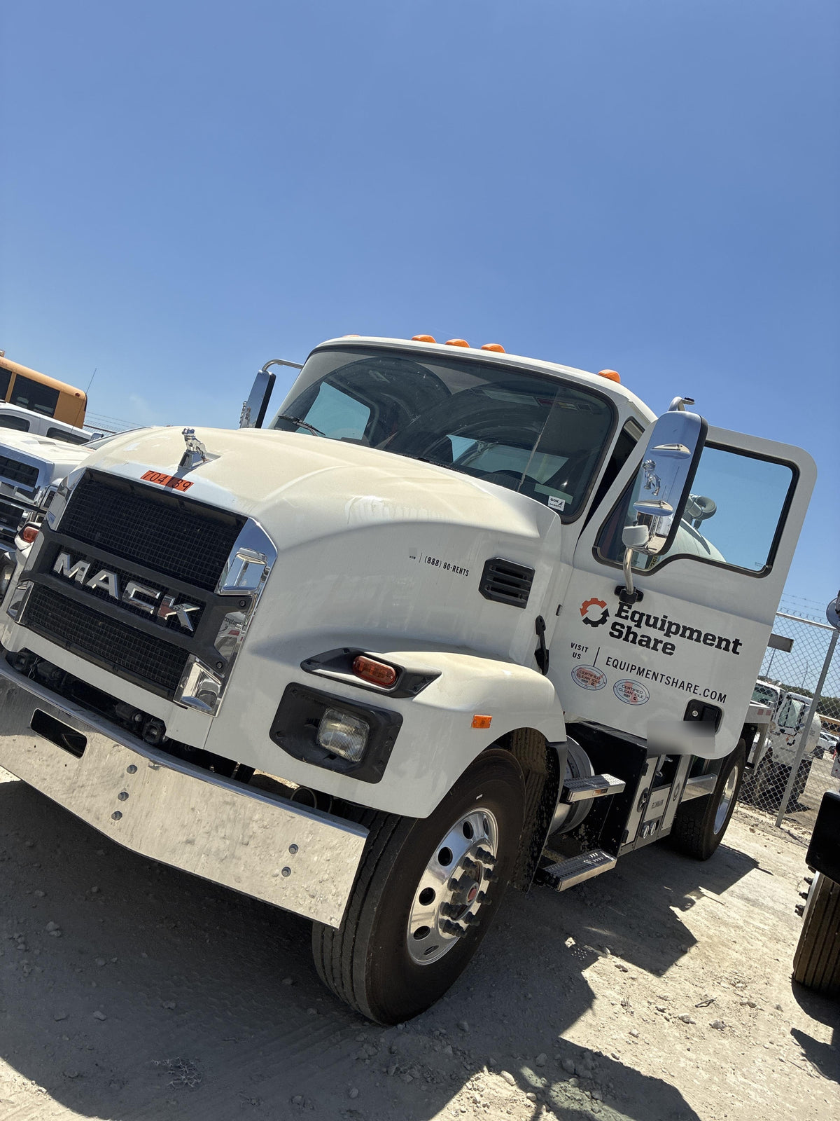 2027 MACK MD642 Sanitation Truck