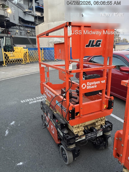 2022 JLG ES1330L