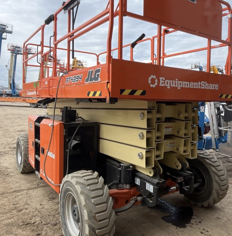 2023 JLG RT4394