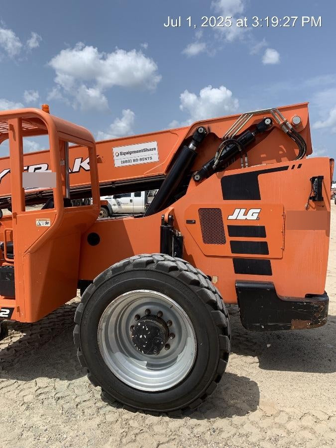 2019 SKYTRAK 8042