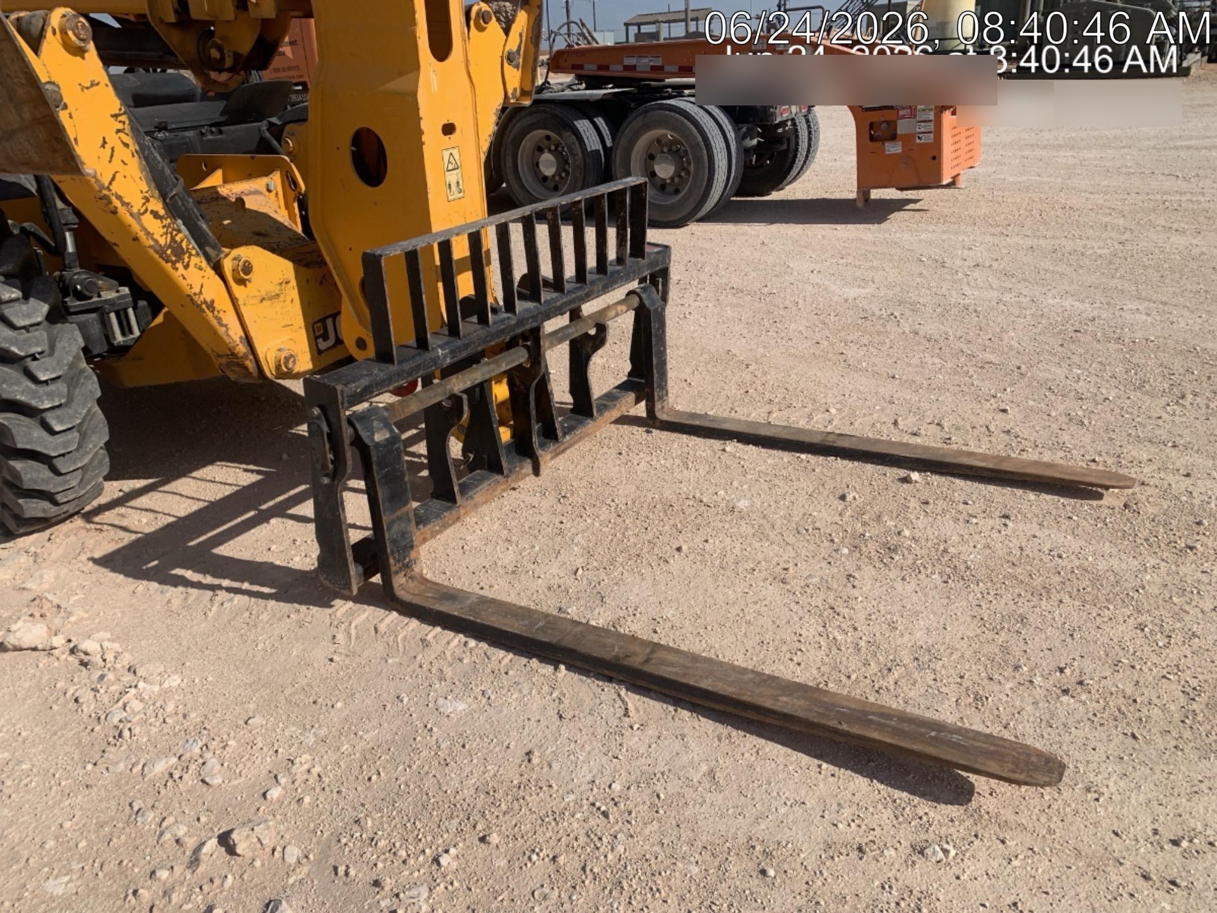 2022 JCB 510-56