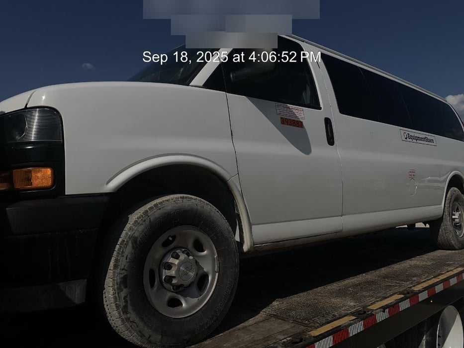 2023 CHEVROLET Express Van - Rental