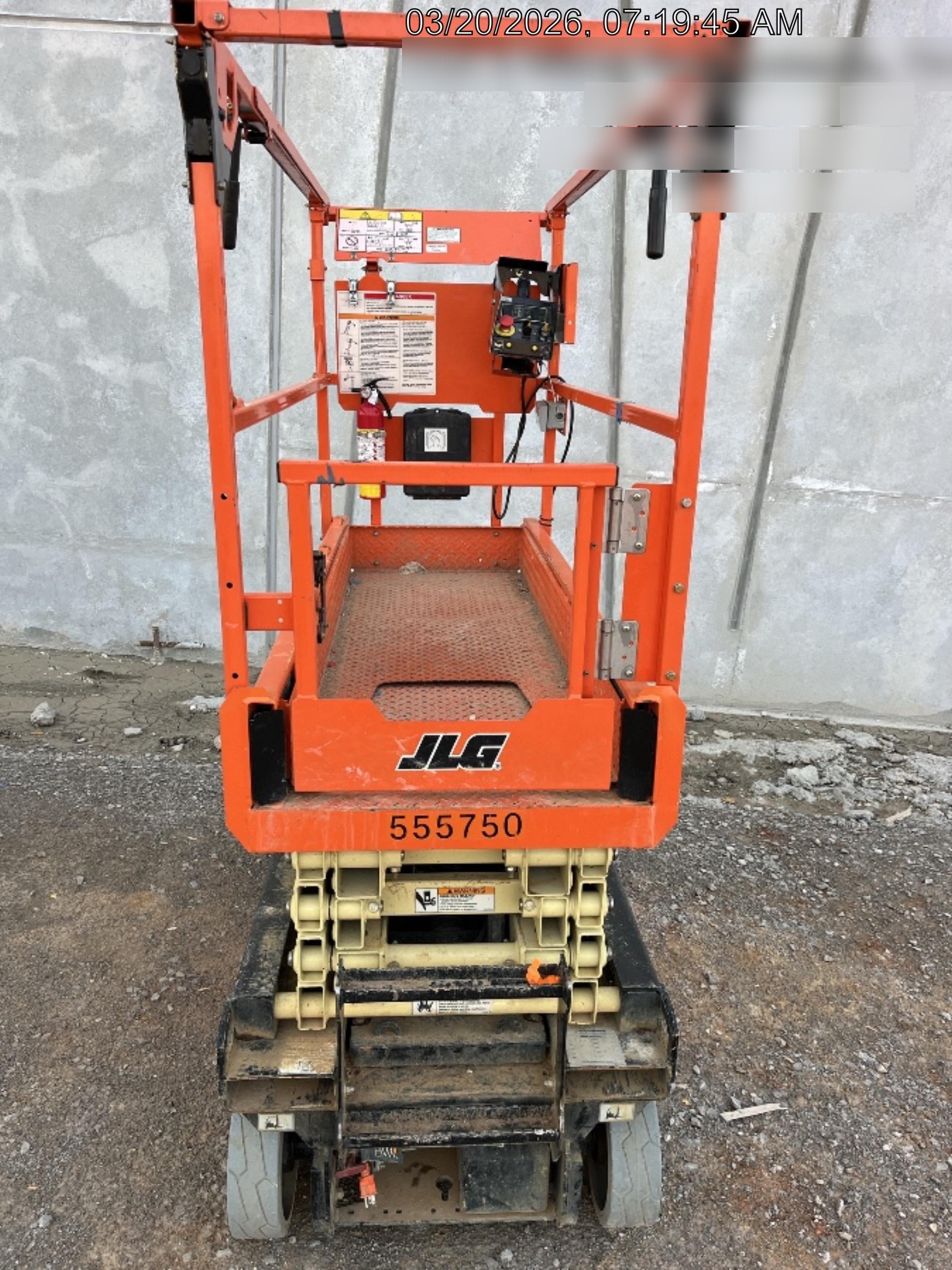 2025 JLG ES1932