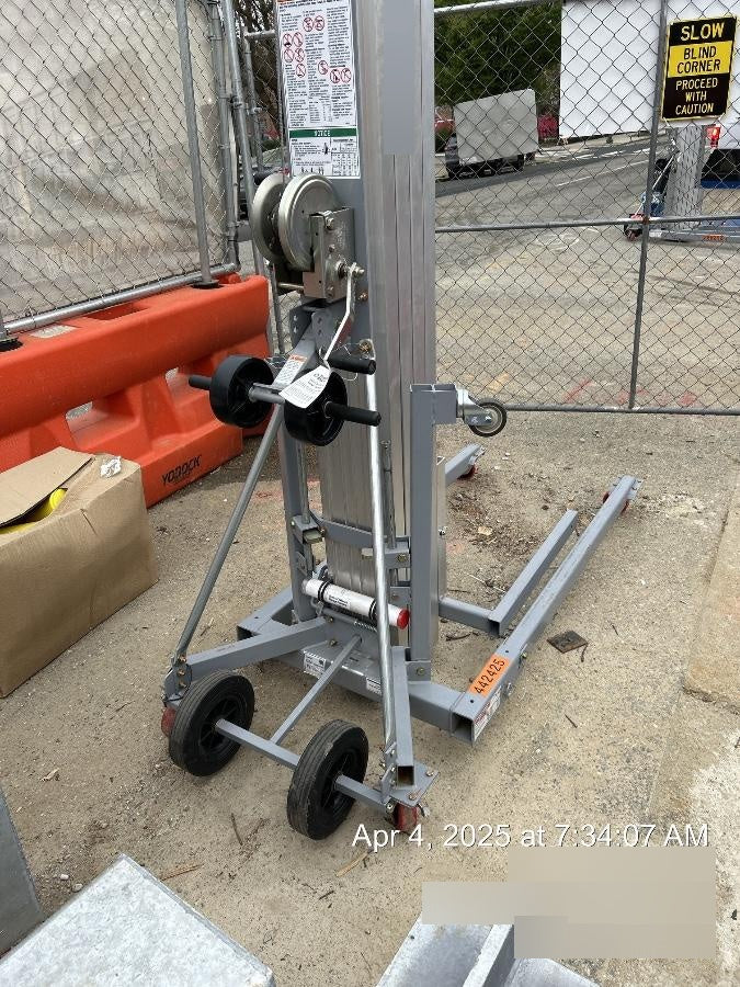 2024 GENIE SLC-24