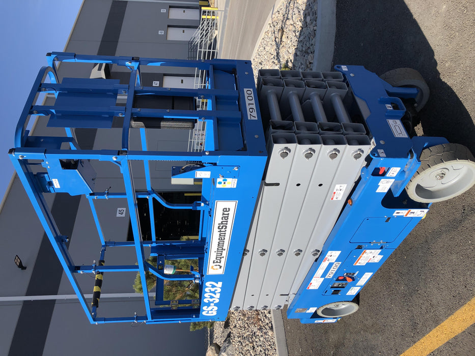 2020 Genie GS-3232 Standard, Folding half height swing gate, 800W Inverter