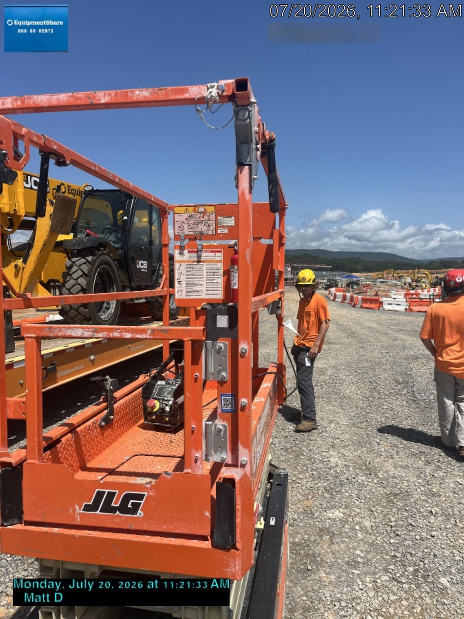 2025 JLG ES1932