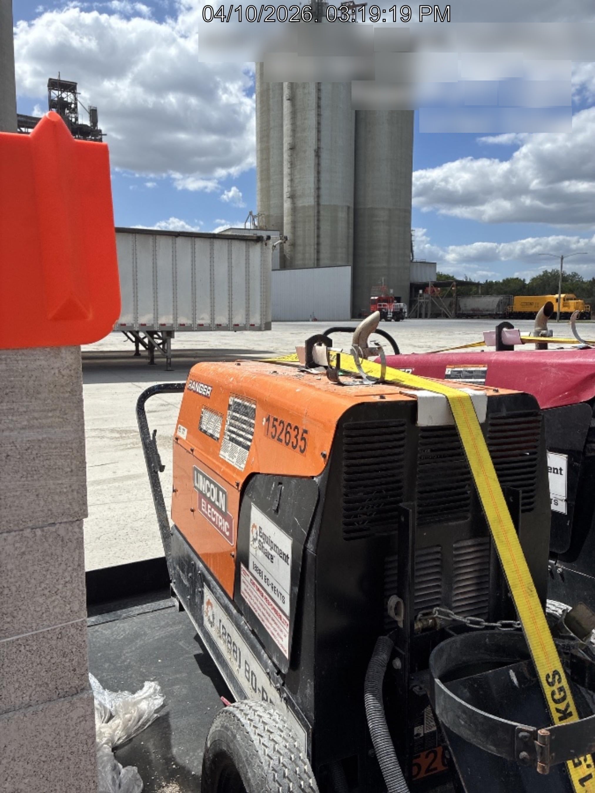 2021 Lincoln Electric Ranger 305 LPG LPG One-Pak (includes undercarriage, tank holder & tank strap) ORANGE