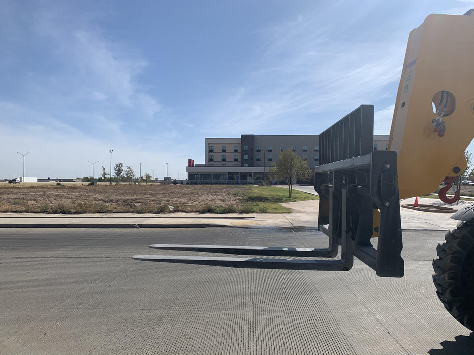 2020 JCB 509-42 Canopy, Solid Tires, Work Lights, Beacon, Aux Hydraulics, Back up Alarm, Lifting Eye, ES Decals