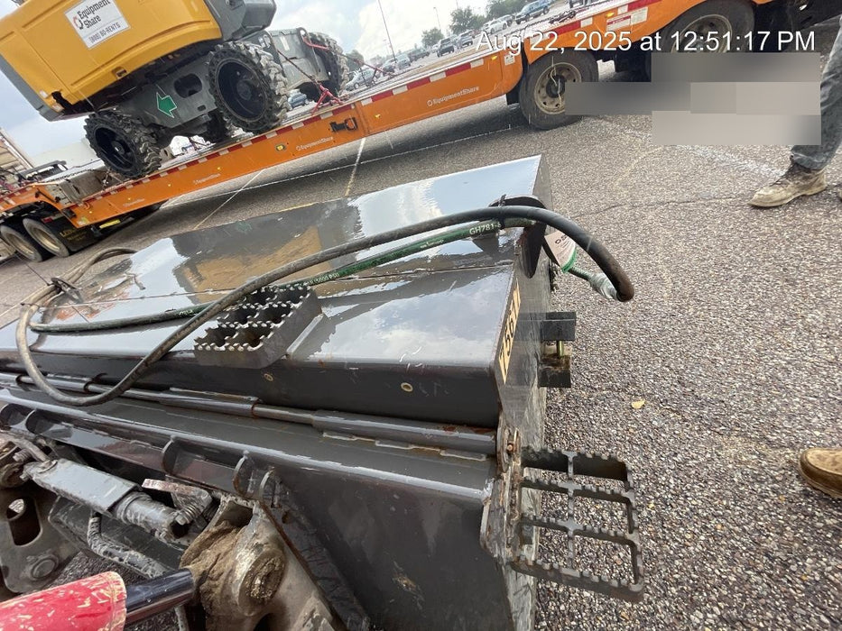 2020 PALADIN Sweepster SB72