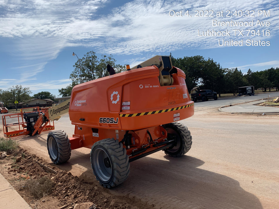 2022 JLG 660SJ