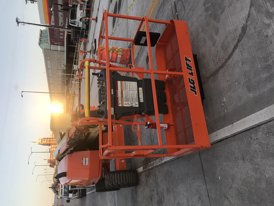 2019 JLG 450AJ