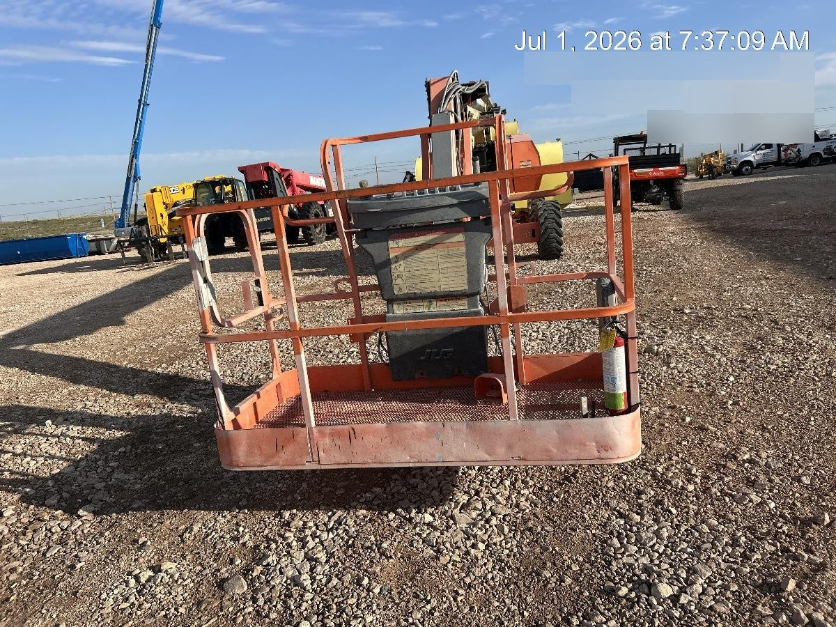 2019 JLG 860SJ