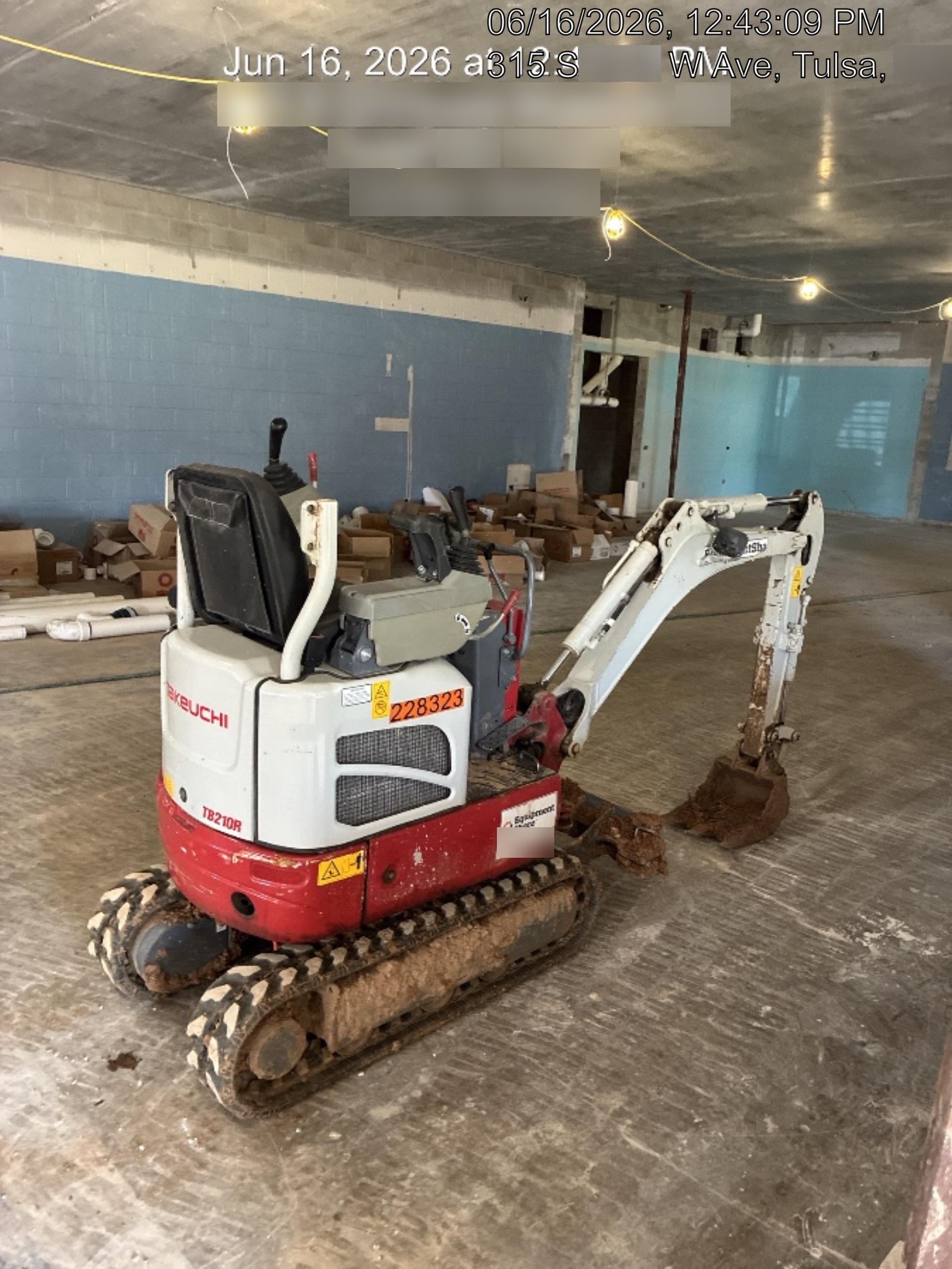 2022 TAKEUCHI TB210R
