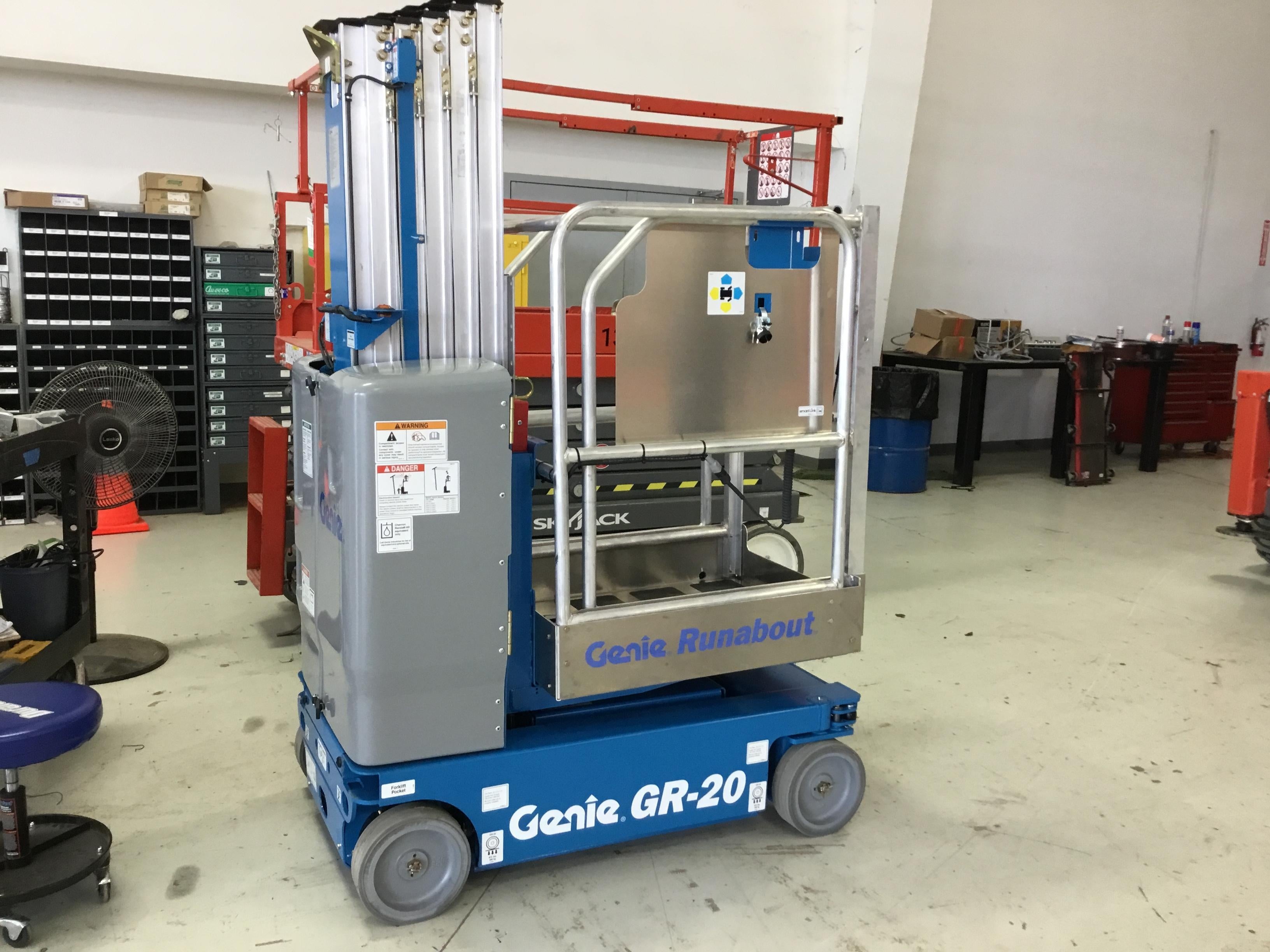 2017 GENIE GR-20