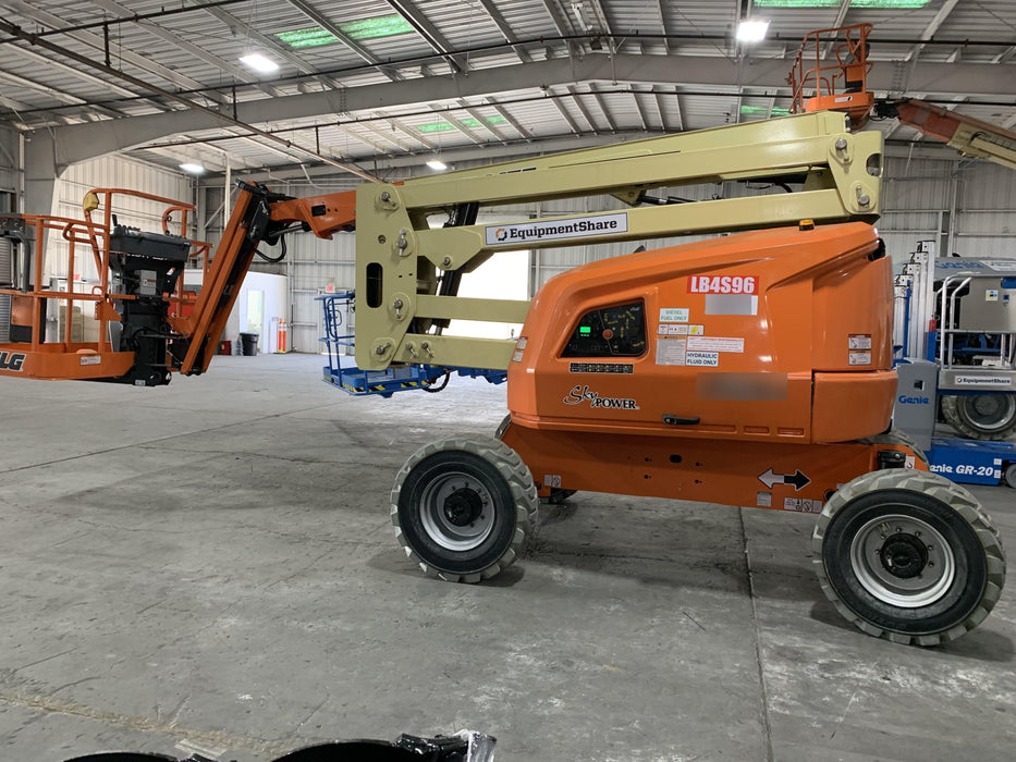 2019 JLG 450AJ