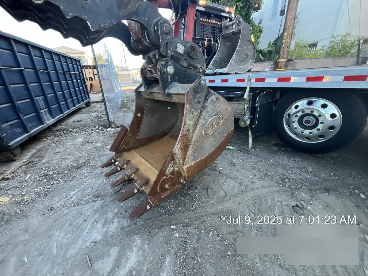 2022 GEITH 42" Bucket - Geith 25k - 35k