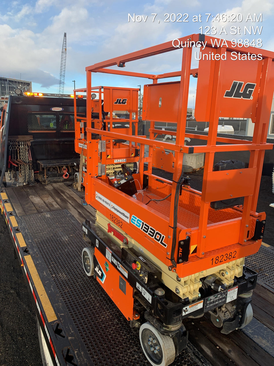 2021 JLG ES1330L