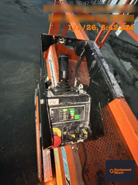 2021 JLG ES1932