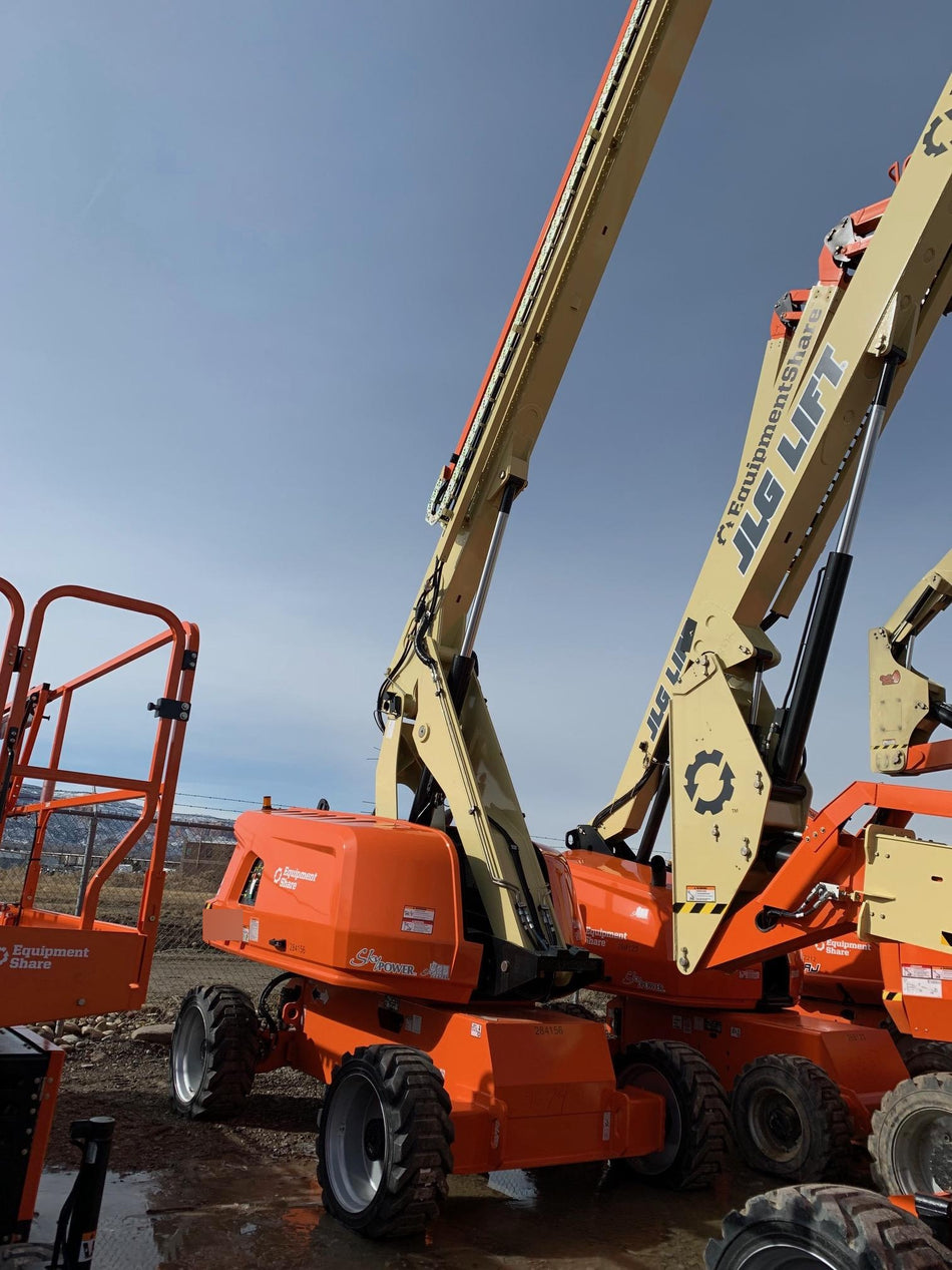 2022 JLG 660SJ