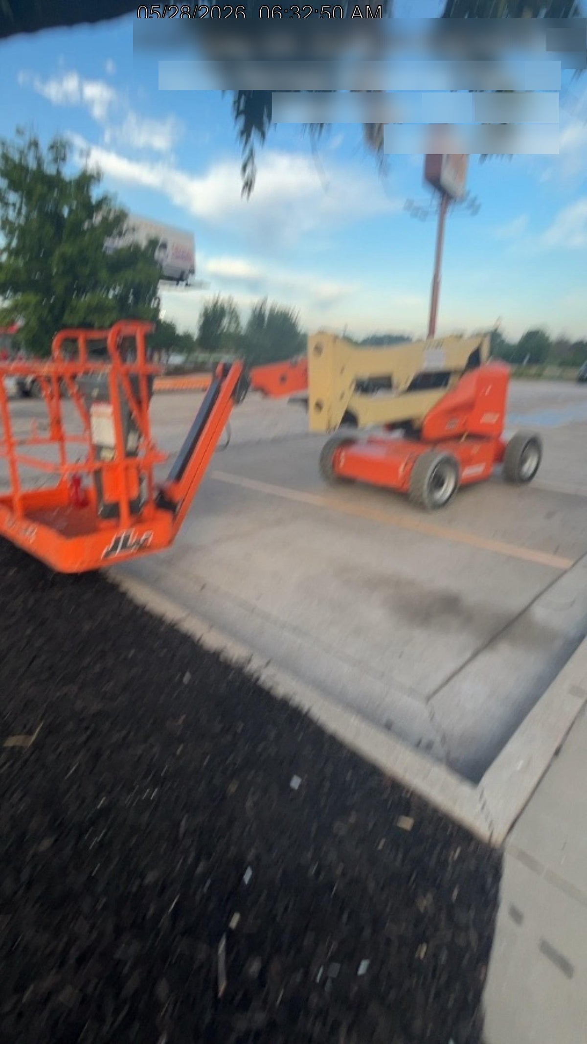 2019 JLG E450AJ