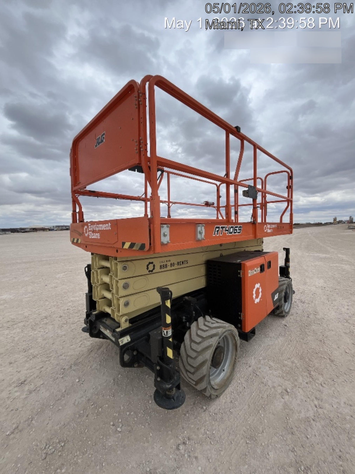 2022 JLG RT4069