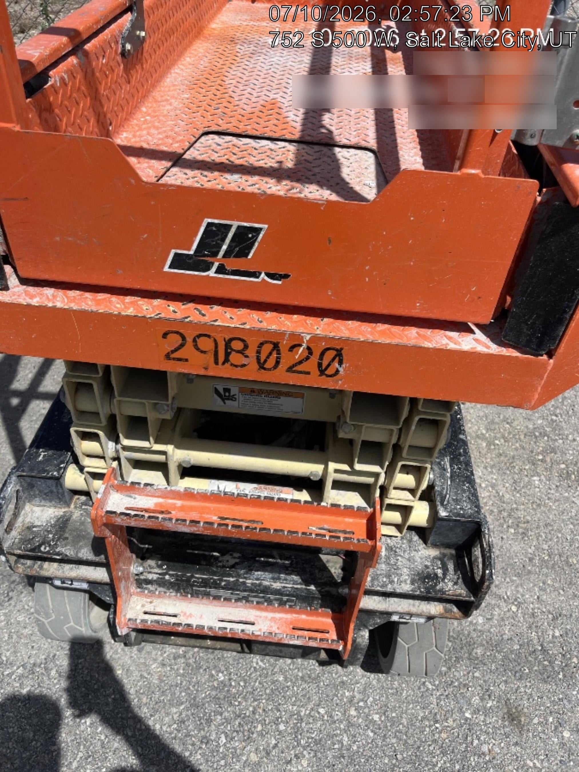 2023 JLG ES1932